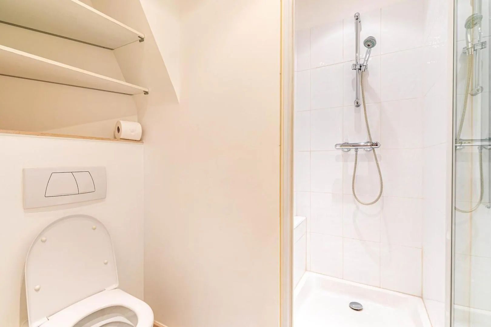 Guestready - Spacious Comfort In The 8Th Parijs 0*,  Frankrijk